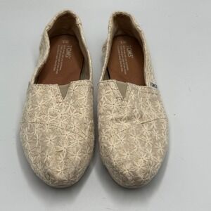 TOMs Women's Natural Daisy Metallic Classic Slip On Walking Shoe Size 9 womens‎